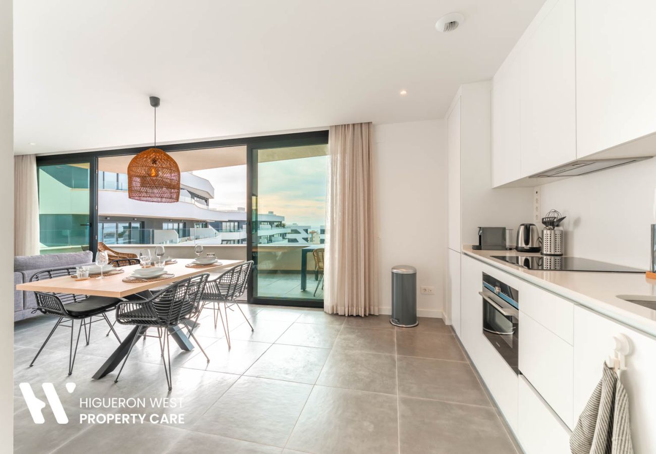 Apartment in Fuengirola - Modern Apartment with Terrace & Pool Views!