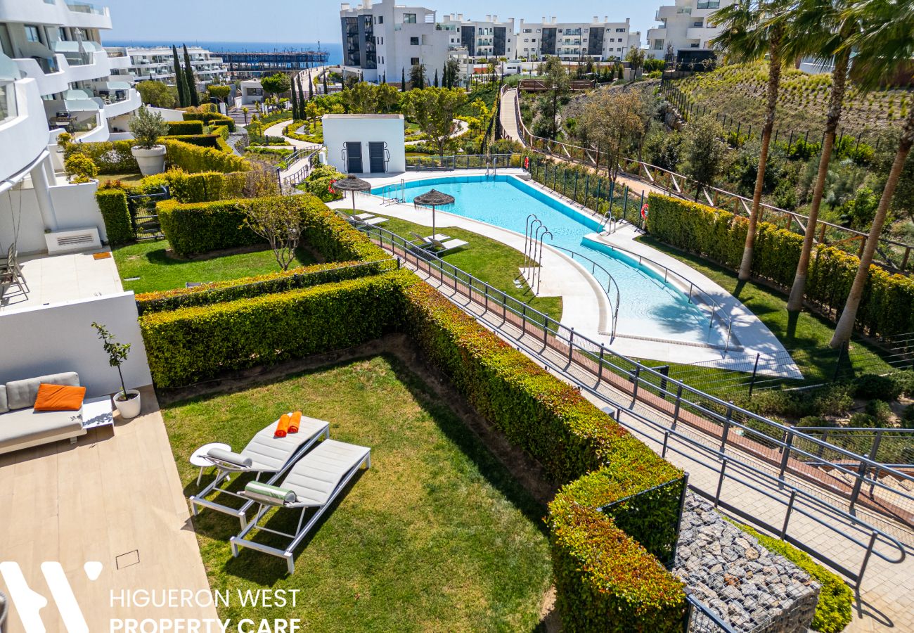 Apartment in Fuengirola - Family-Friendly Apartment in Higueron