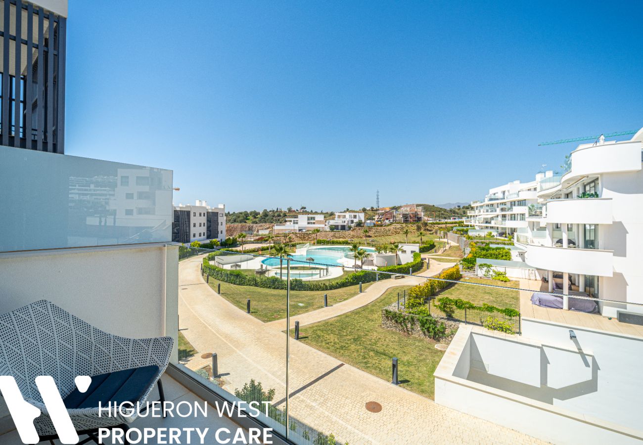 Apartment in Fuengirola - Comfortable 2-Bedroom Apartment in Fuengirola