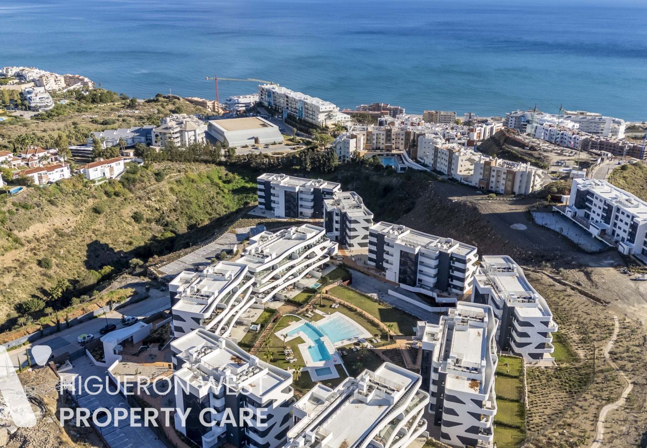 Apartment in Fuengirola - Beautiful 2-Bedroom Apartment in Higuerón West