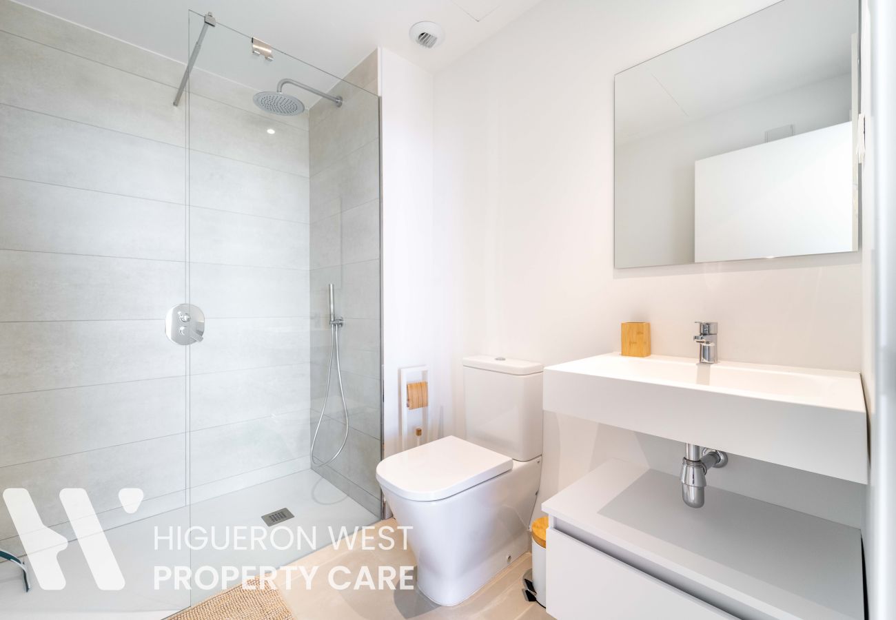 Apartment in Fuengirola - The Palm Escape by HWPC