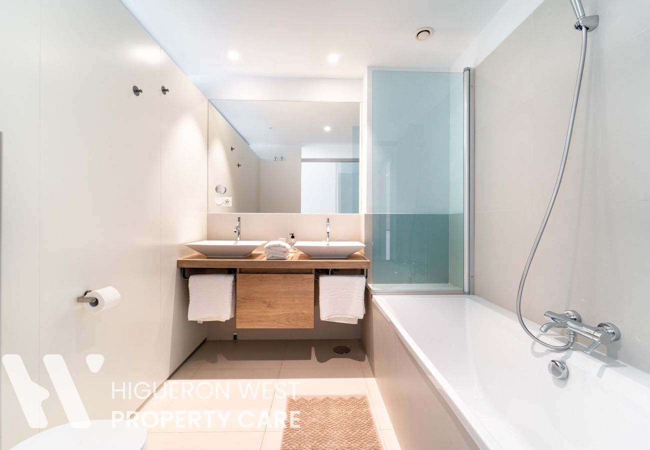 Apartment in Benalmádena - The Sunset Vista – The Hill Collection by HWPC
