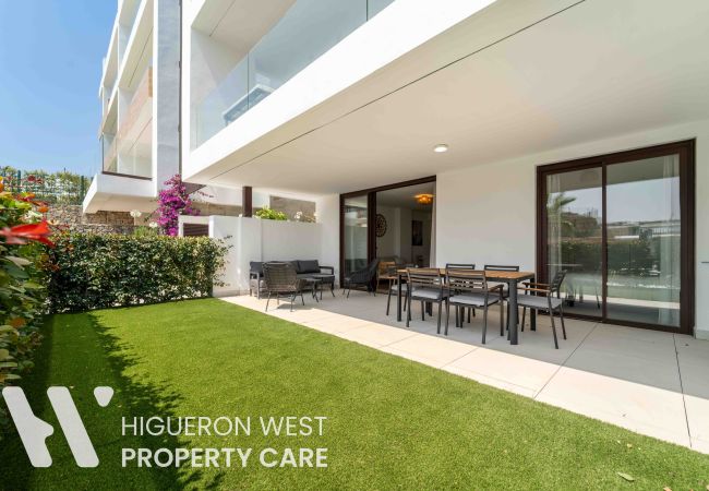 Apartment in Fuengirola - Private Garden Apartment | Pool Access | 6 Guests | Near Carvajal Beach