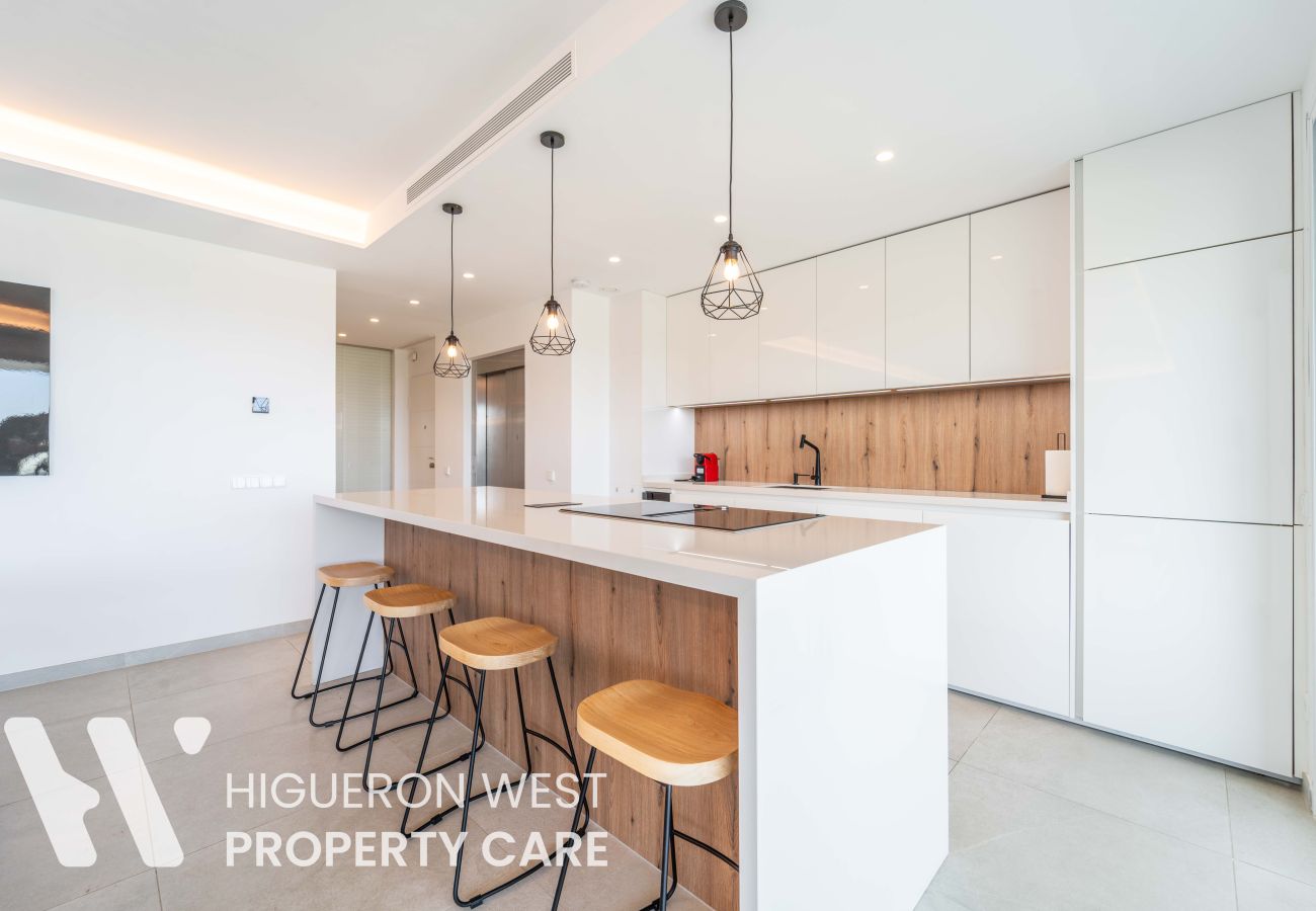 Apartment in Benalmádena - Luma View Retreat By HWPC