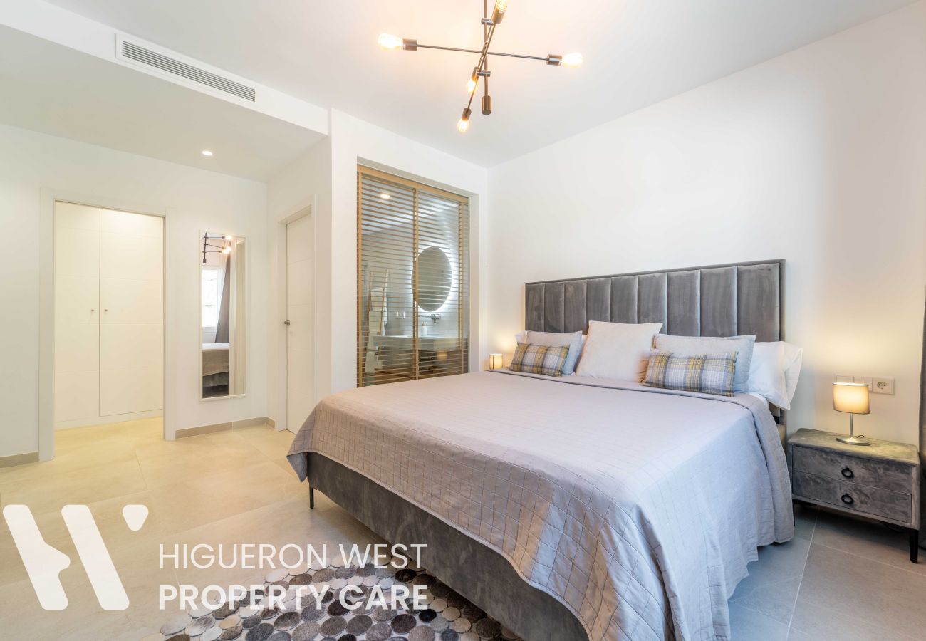 Apartment in Benalmádena - Luma View Retreat By HWPC
