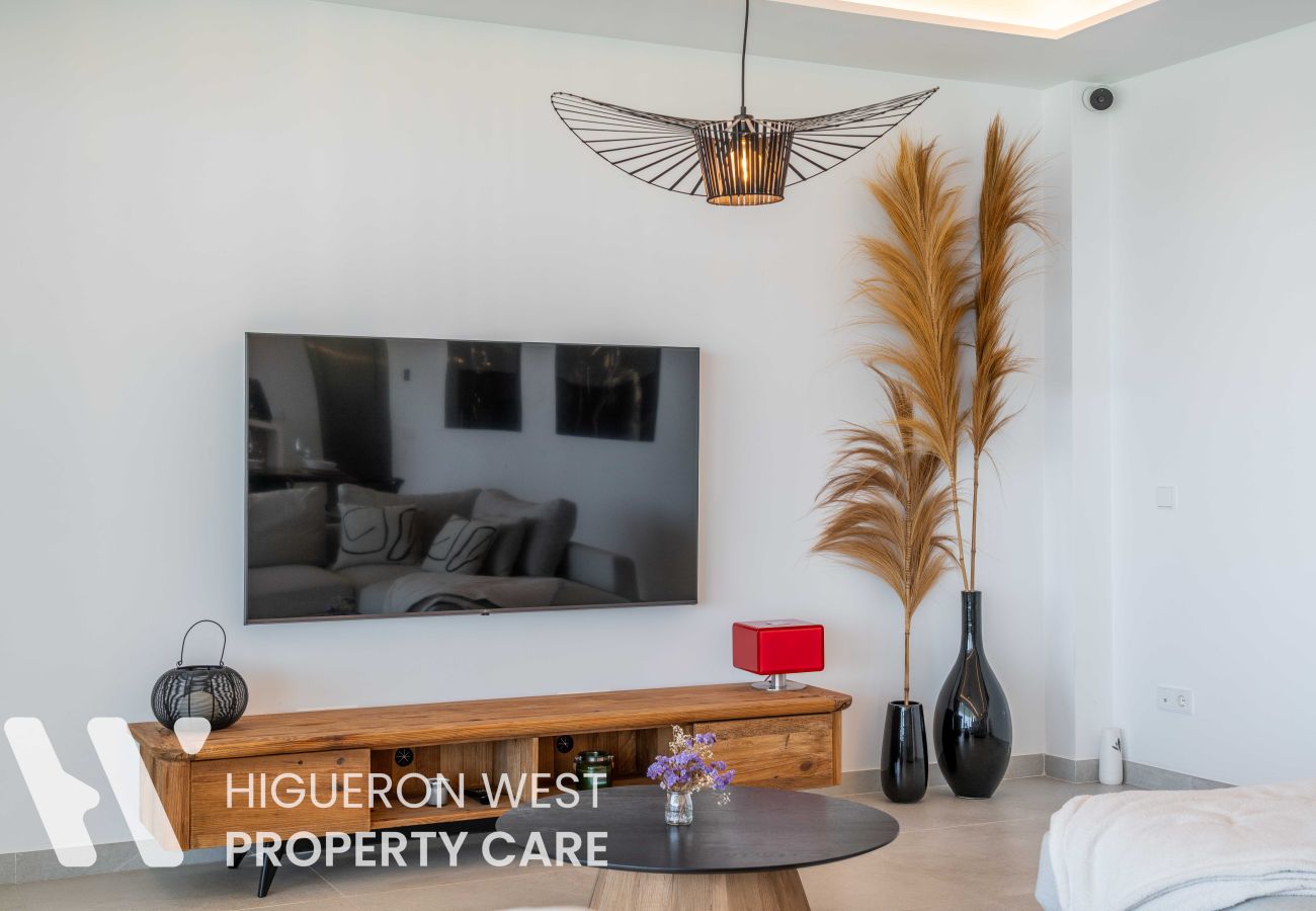 Apartment in Benalmádena - Luma View Retreat By HWPC