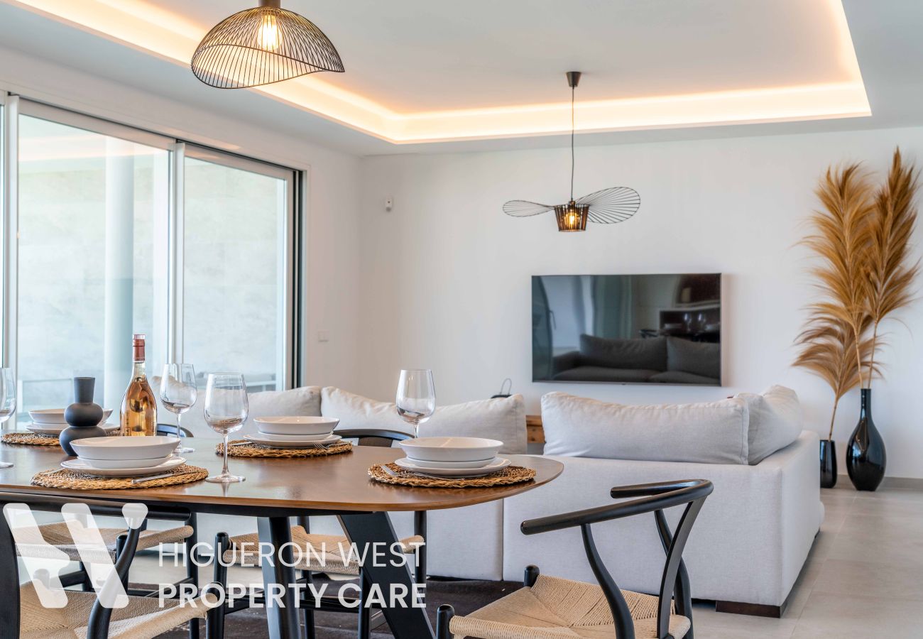 Apartment in Benalmádena - Luma View Retreat By HWPC