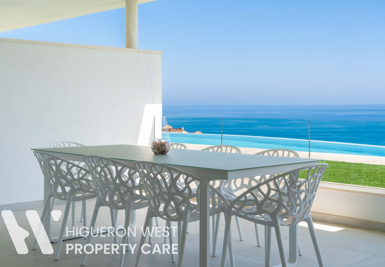 Apartment in Benalmádena - Luma View Retreat By HWPC