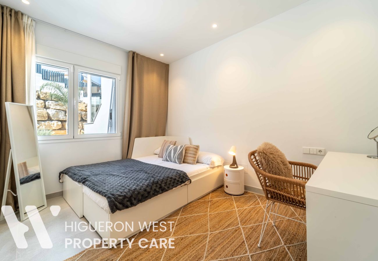 Apartment in Benalmádena - Luma View Retreat By HWPC