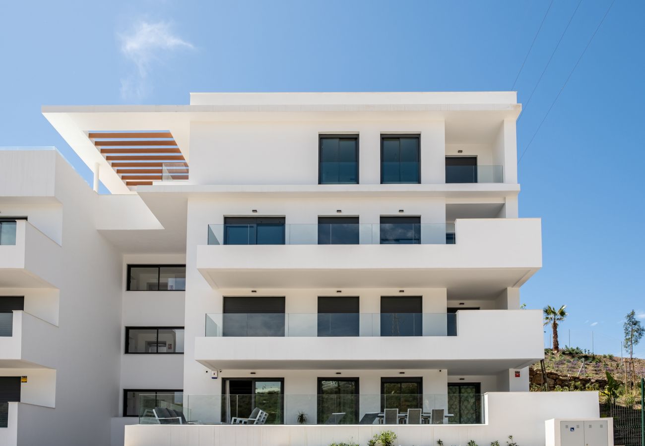 Apartment in Fuengirola - Terraza Mar by HWPC