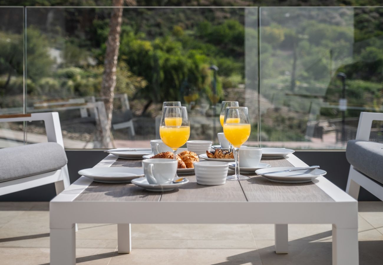 Apartment in Fuengirola - Terraza Mar by HWPC