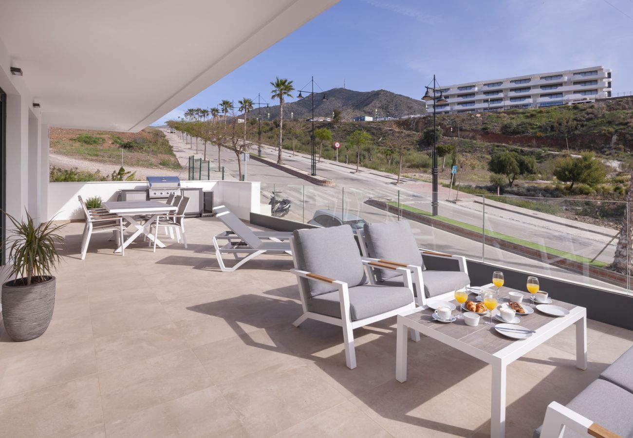 Apartment in Fuengirola - Terraza Mar by HWPC