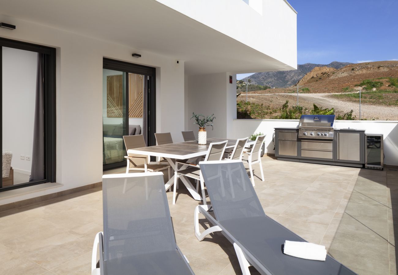 Apartment in Fuengirola - Terraza Mar by HWPC