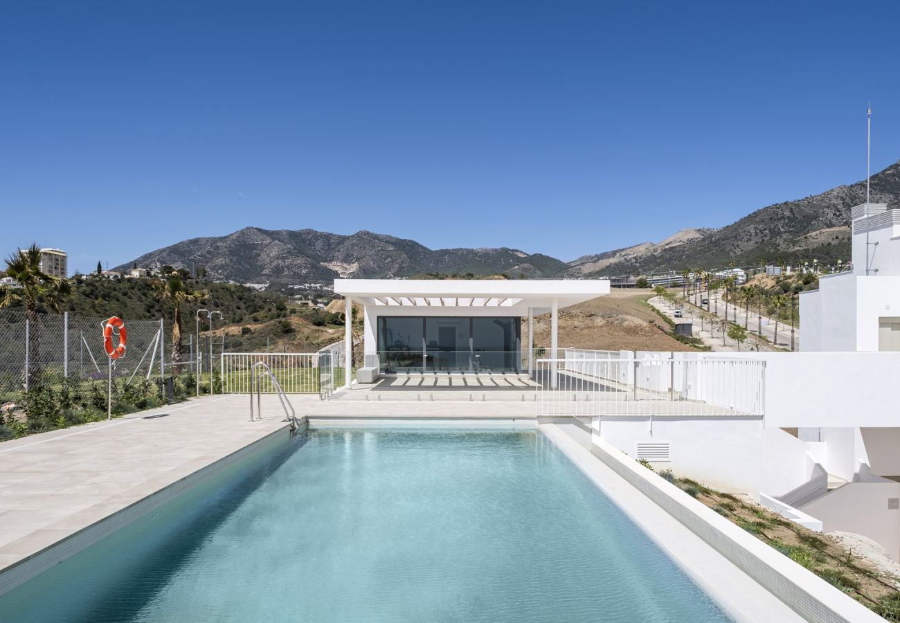 Apartment in Fuengirola - Terraza Mar by HWPC