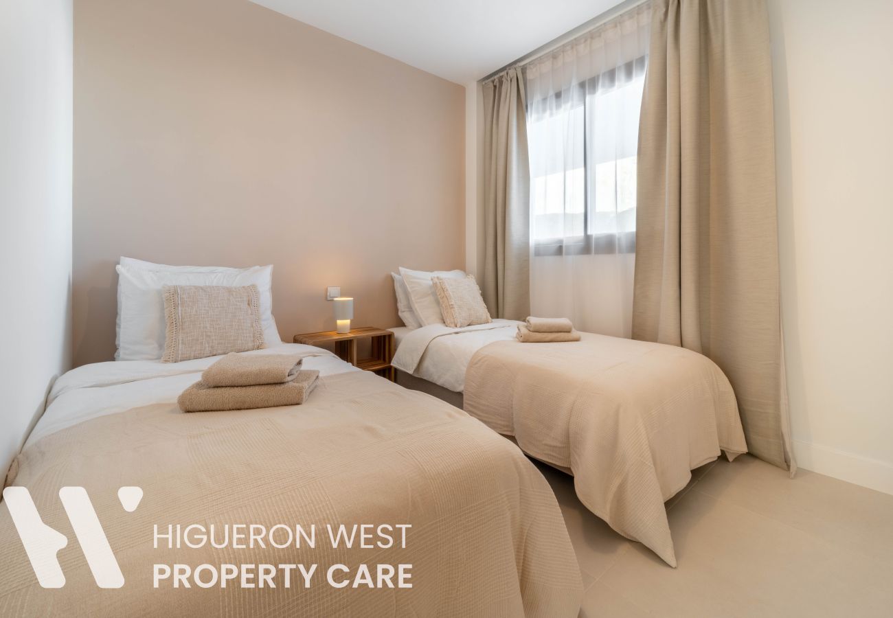 Apartment in Fuengirola - The Oasis in Las Lomas by HWPC 