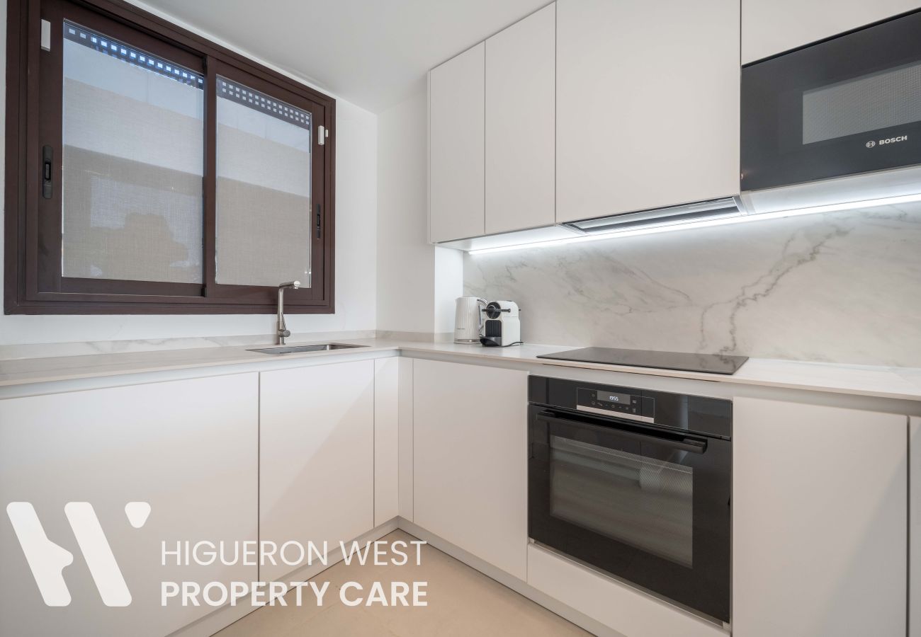 Apartment in Fuengirola - The Oasis in Las Lomas by HWPC 