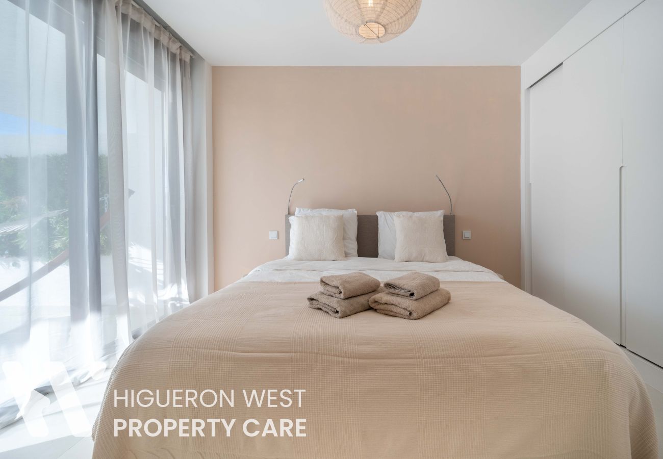 Apartment in Fuengirola - The Oasis in Las Lomas by HWPC 