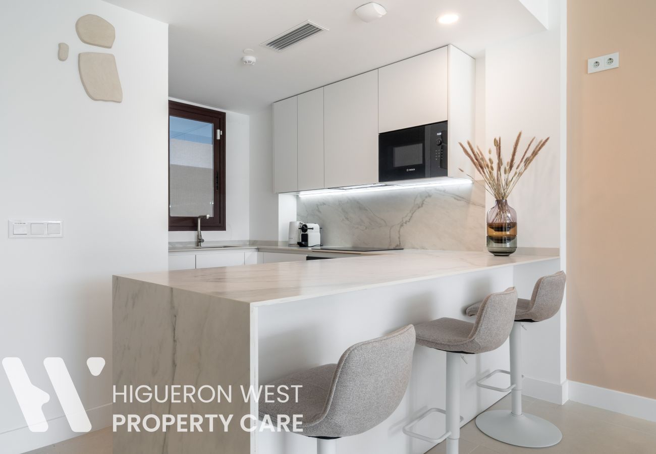 Apartment in Fuengirola - The Oasis in Las Lomas by HWPC 