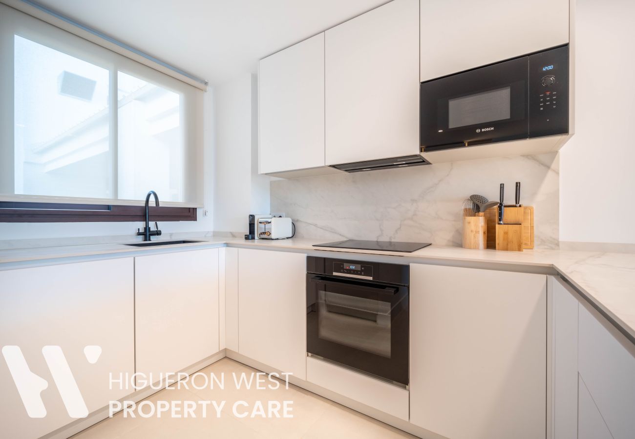 Apartment in Fuengirola - Infinity View by HWPC