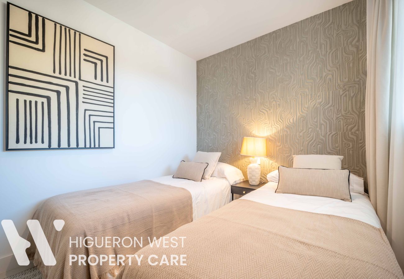 Apartment in Fuengirola - Infinity View by HWPC