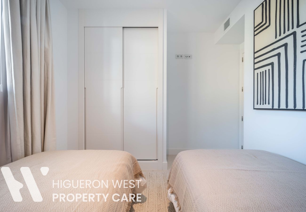 Apartment in Fuengirola - Infinity View by HWPC