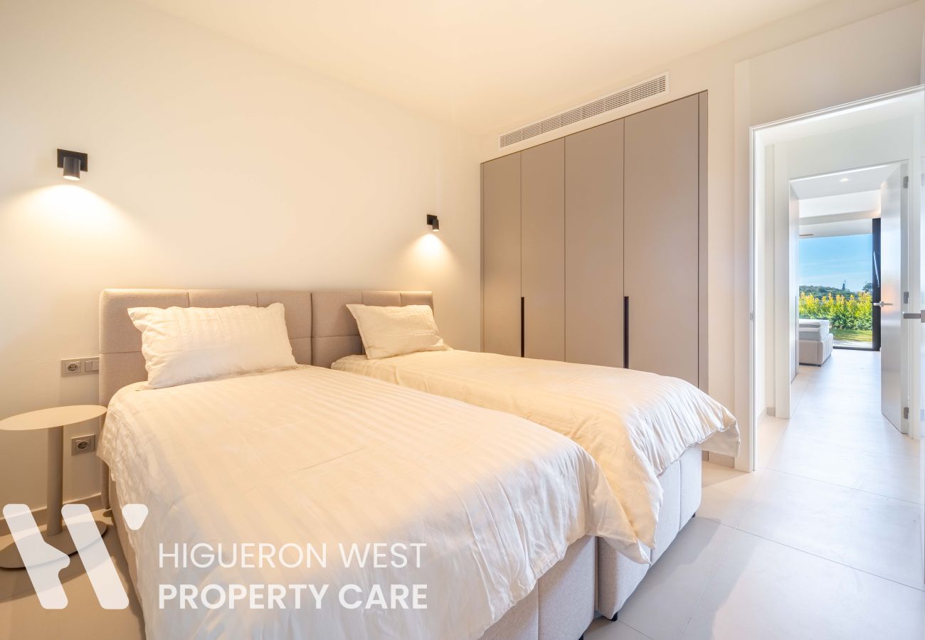 Apartment in Fuengirola - Aalborg Mezcal