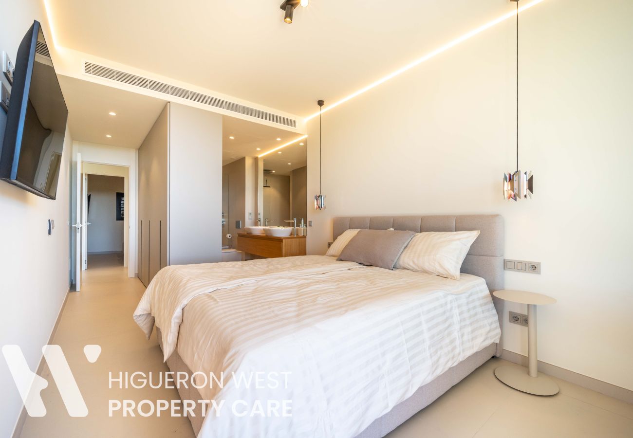 Apartment in Fuengirola - Aalborg Mezcal