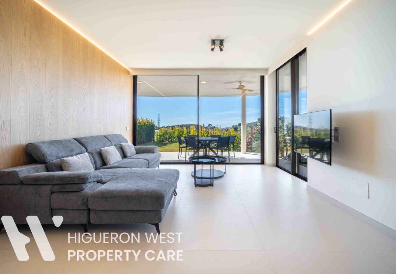 Apartment in Fuengirola - Aalborg Mezcal