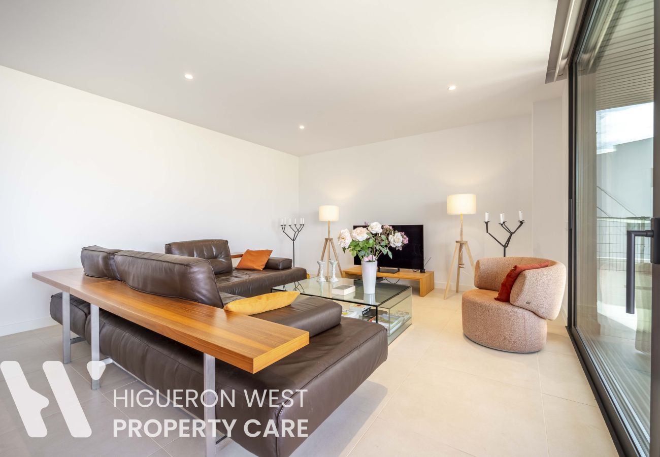 Apartment in Fuengirola - Palm Retreat by HWPC