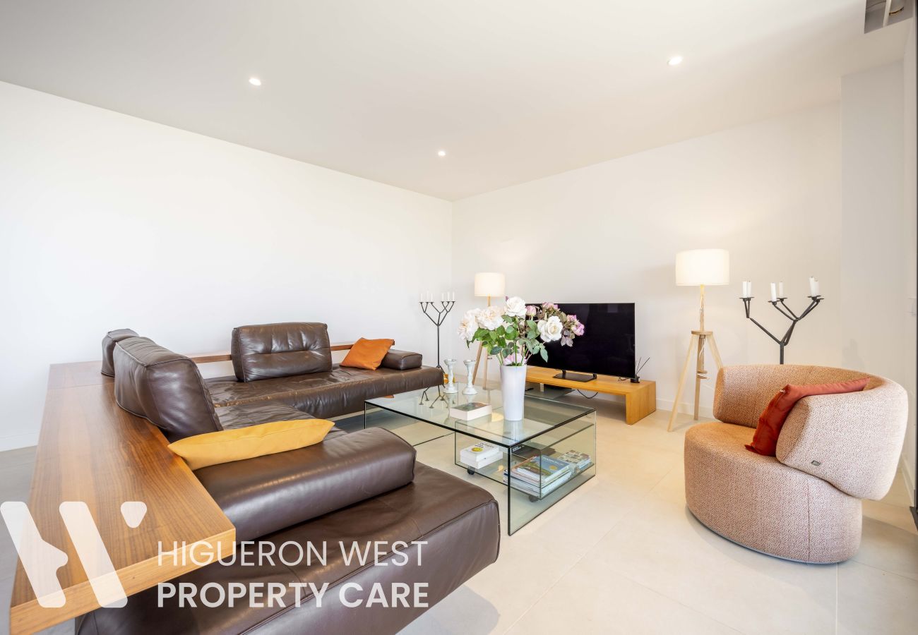 Apartment in Fuengirola - Palm Retreat by HWPC