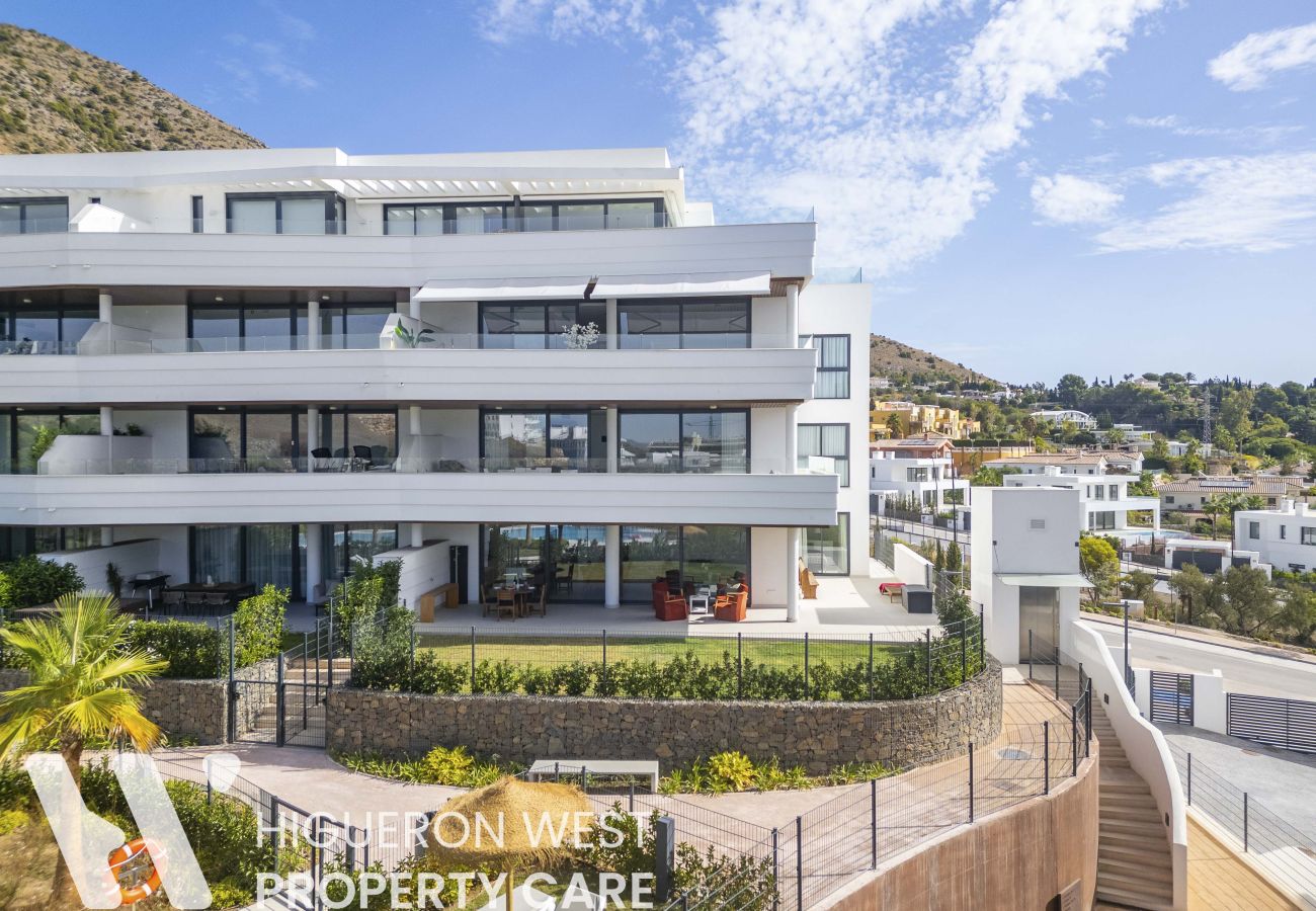 Apartment in Fuengirola - Palm Retreat by HWPC