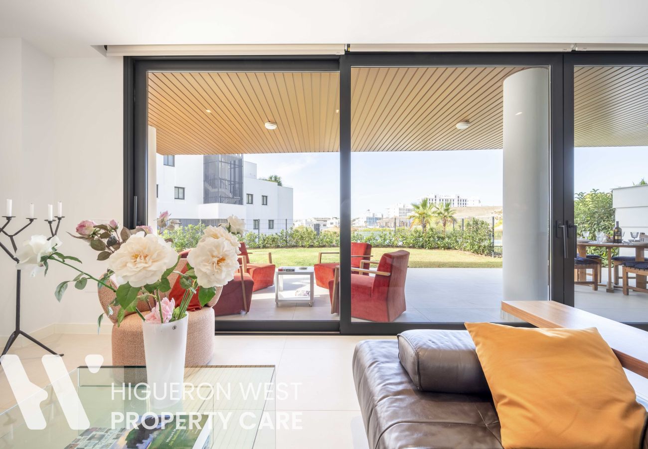 Apartment in Fuengirola - Palm Retreat by HWPC