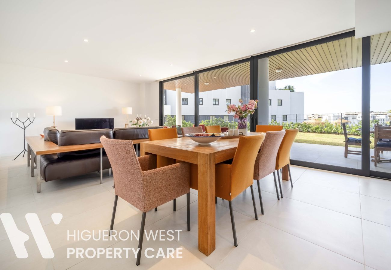 Apartment in Fuengirola - Palm Retreat by HWPC