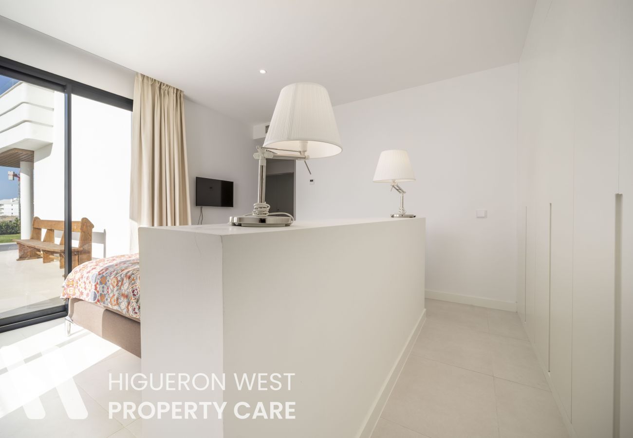 Apartment in Fuengirola - Palm Retreat by HWPC