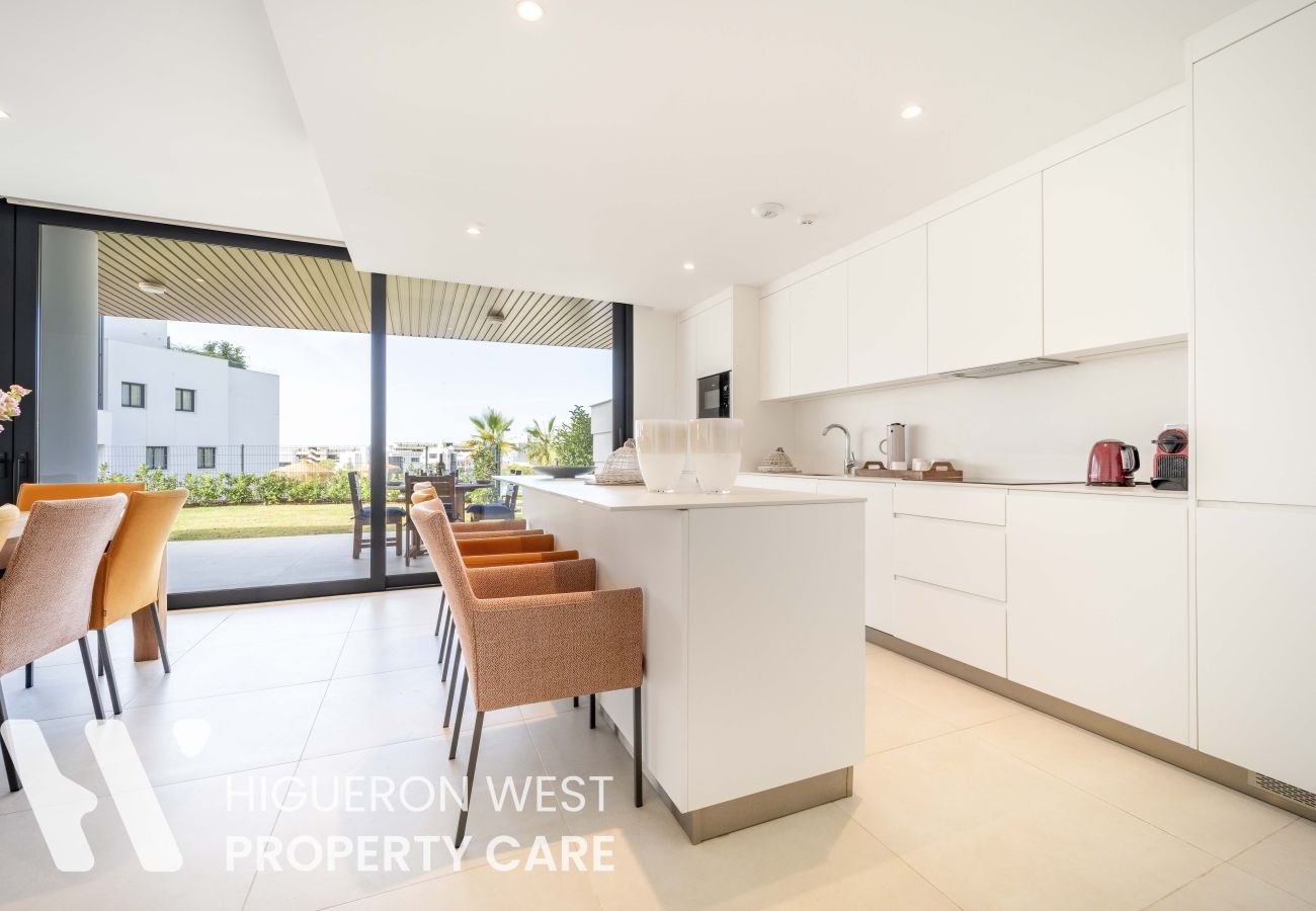 Apartment in Fuengirola - Palm Retreat by HWPC