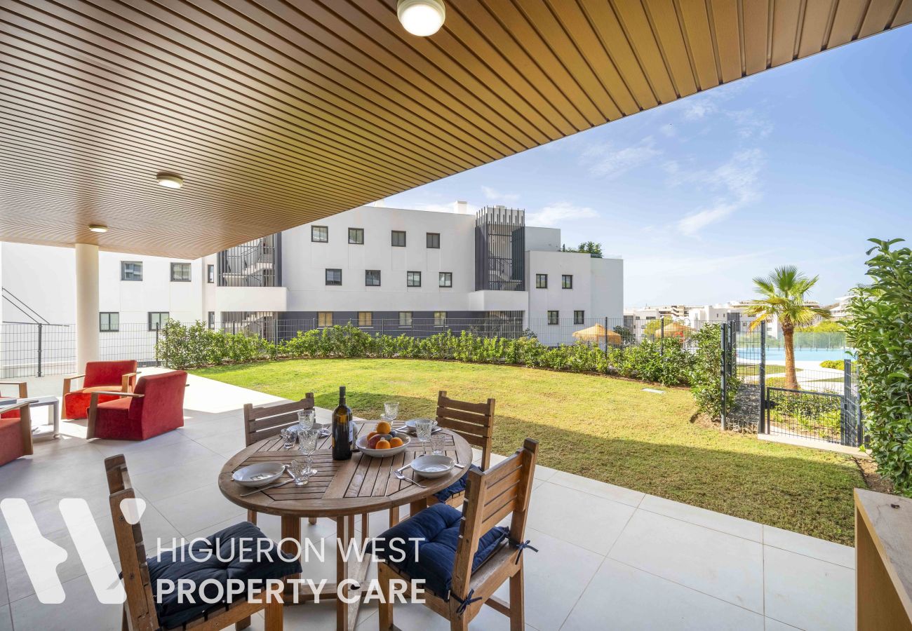 Apartment in Fuengirola - Palm Retreat by HWPC