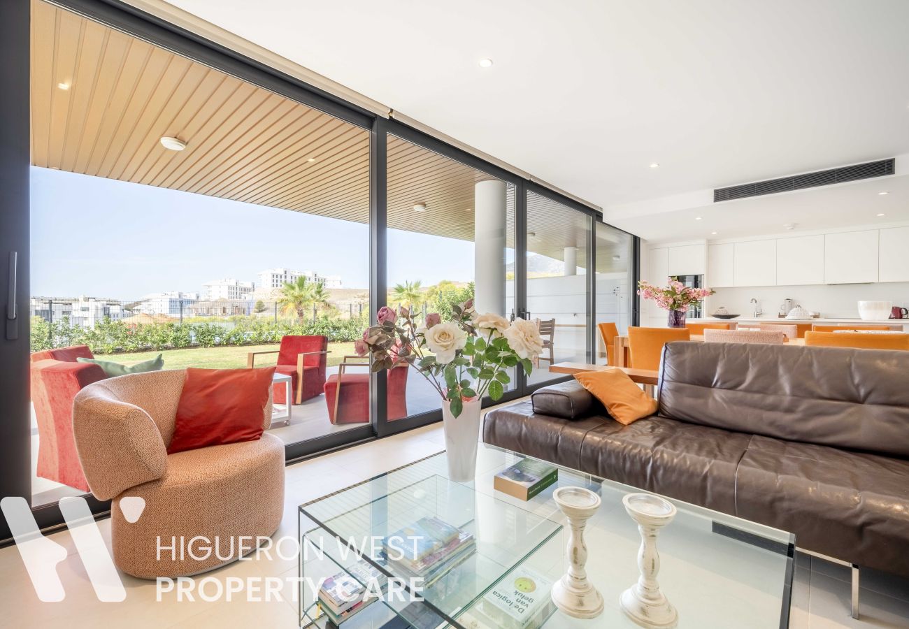 Apartment in Fuengirola - Palm Retreat by HWPC