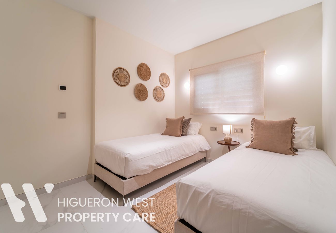 Apartment in Fuengirola - The Sun & Sea Pool Hideaway by HWPC