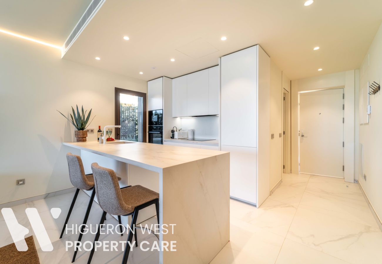 Apartment in Fuengirola - The Sun & Sea Pool Hideaway by HWPC