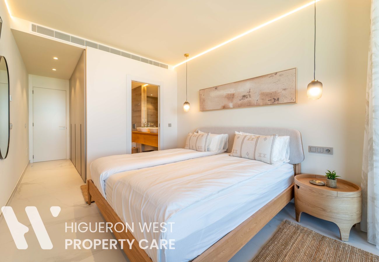 Apartment in Fuengirola - The Sun & Sea Pool Hideaway by HWPC