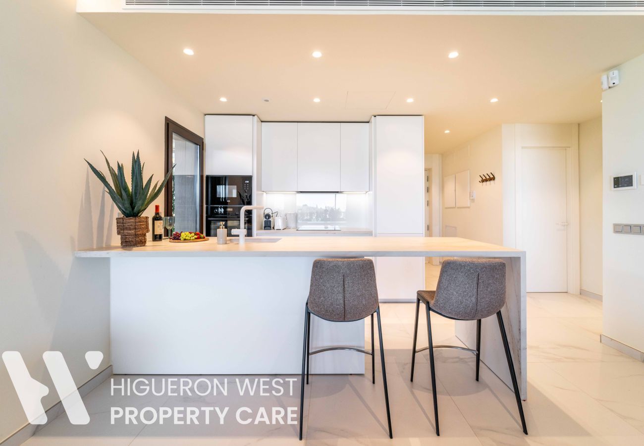 Apartment in Fuengirola - The Sun & Sea Pool Hideaway by HWPC