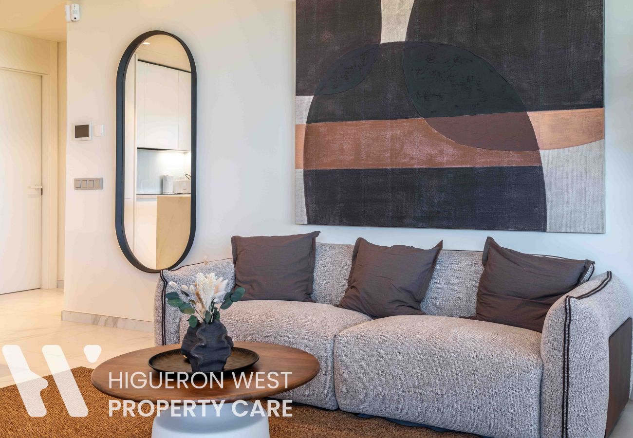 Apartment in Fuengirola - The Sun & Sea Pool Hideaway by HWPC