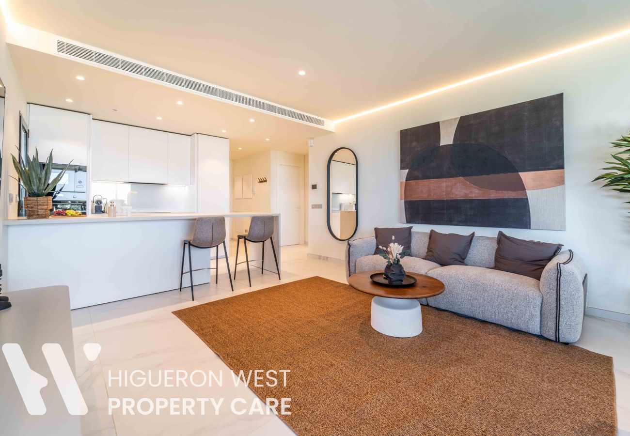 Apartment in Fuengirola - The Sun & Sea Pool Hideaway by HWPC