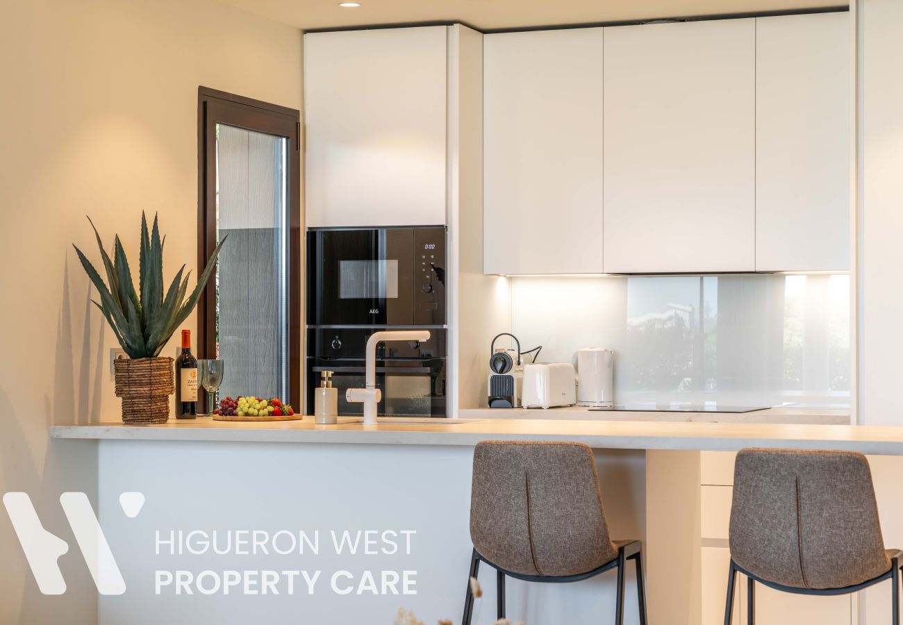 Apartment in Fuengirola - The Sun & Sea Pool Hideaway by HWPC