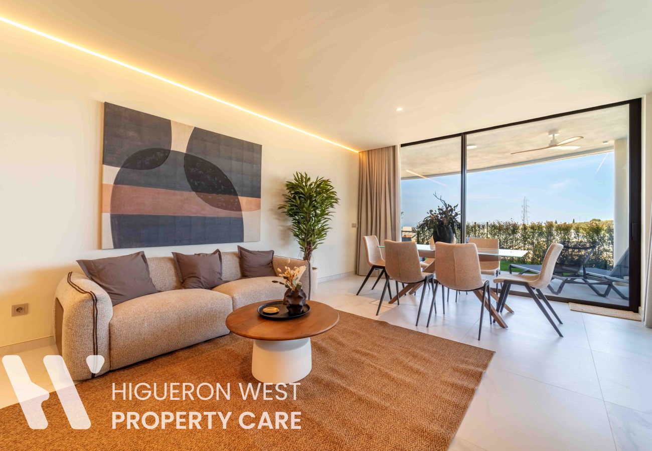 Apartment in Fuengirola - The Sun & Sea Pool Hideaway by HWPC