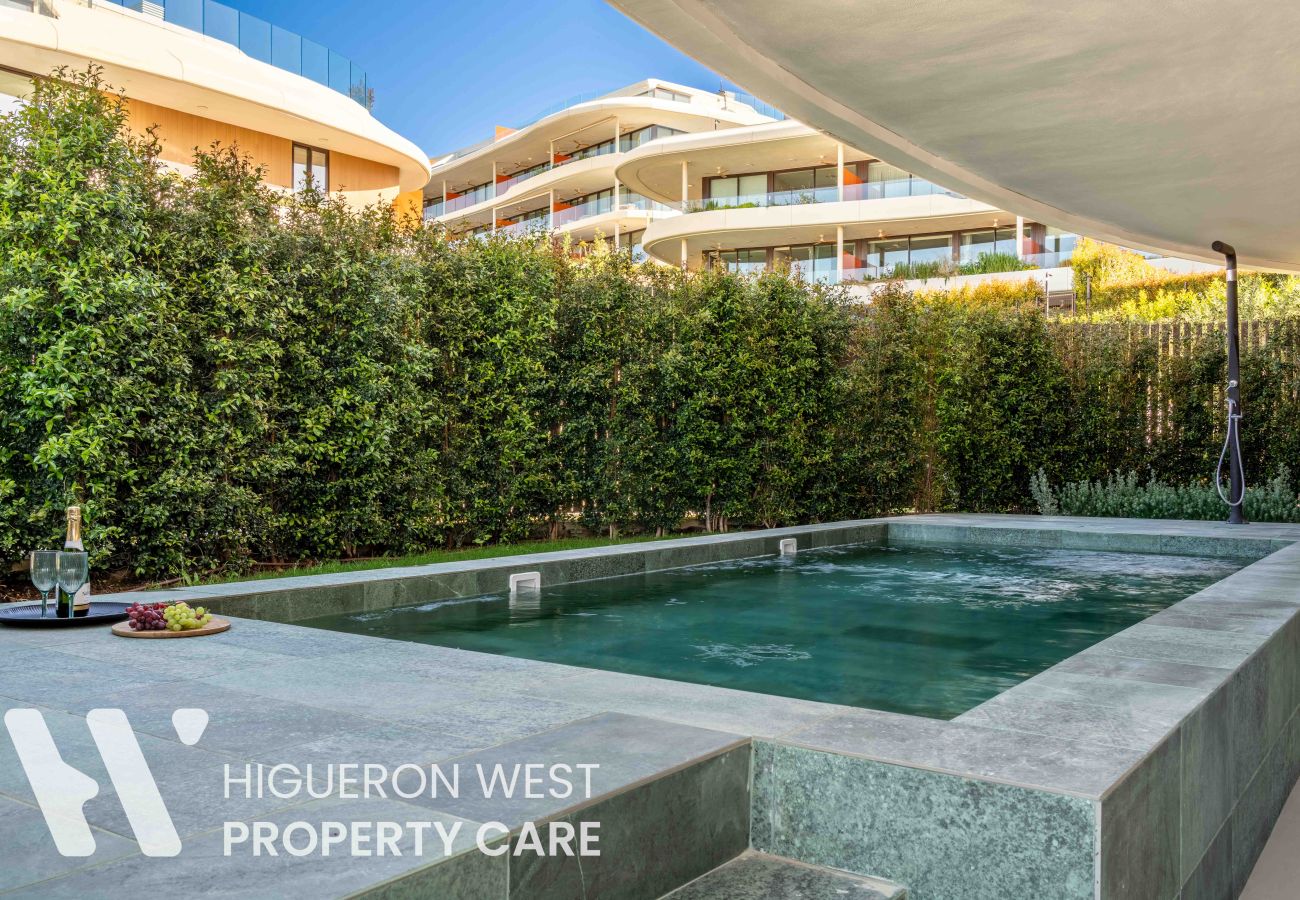 Apartment in Fuengirola - The Sun & Sea Pool Hideaway by HWPC