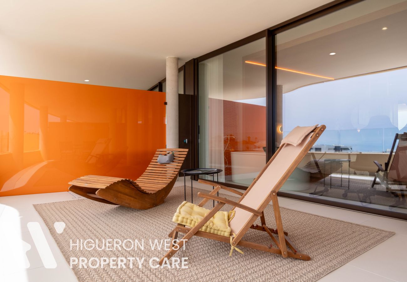 Apartment in Fuengirola - The Sunset Horizon Retreat by HWPC