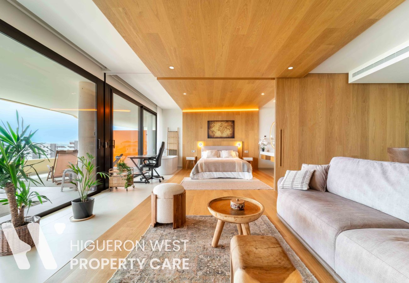 Apartment in Fuengirola - The Sunset Horizon Retreat by HWPC