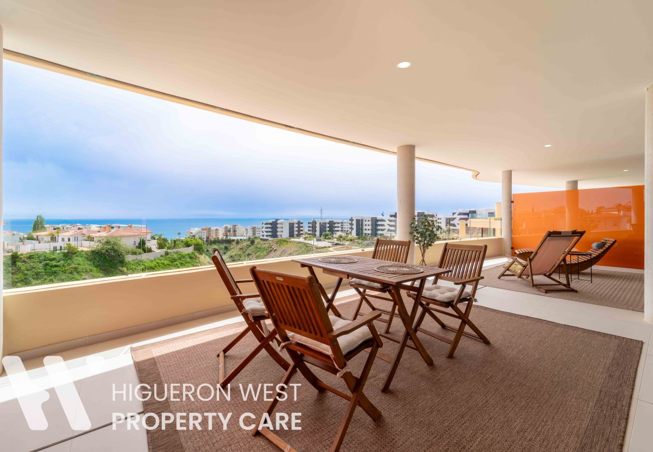 Apartment in Fuengirola - The Sunset Horizon Retreat by HWPC