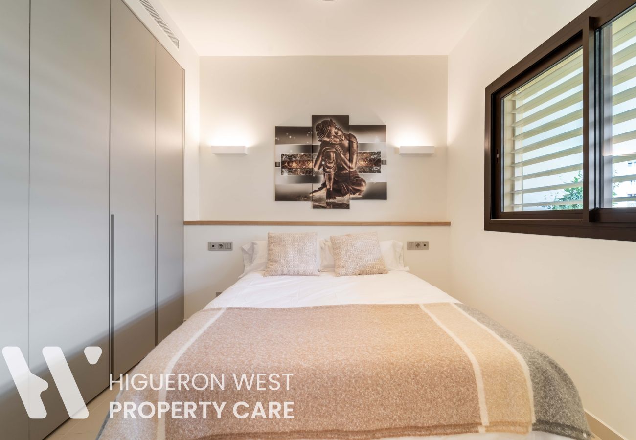 Apartment in Fuengirola - The Sunset Horizon Retreat by HWPC